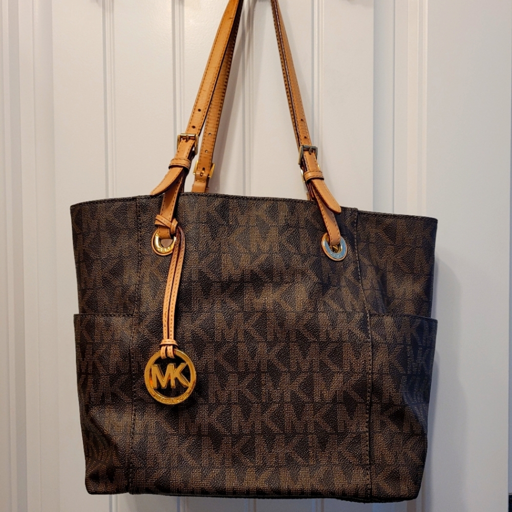 Michael Kors signature tote